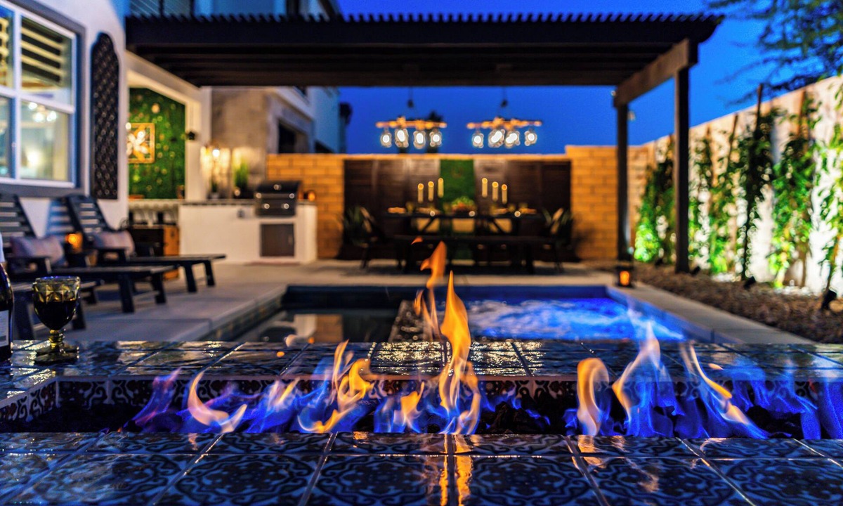 Terra Lago House | Western Inspired Private Resort| Pool, Spa, Sauna | Arcade | Gated Lake Community Designed to perfection for an incredible desert retreat