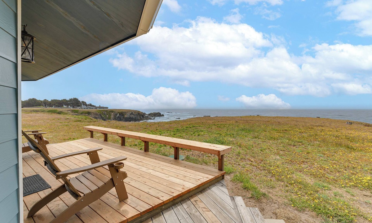 Caspar House | Whale Watch + Stargaze: Luxe Oceanfront Escape!