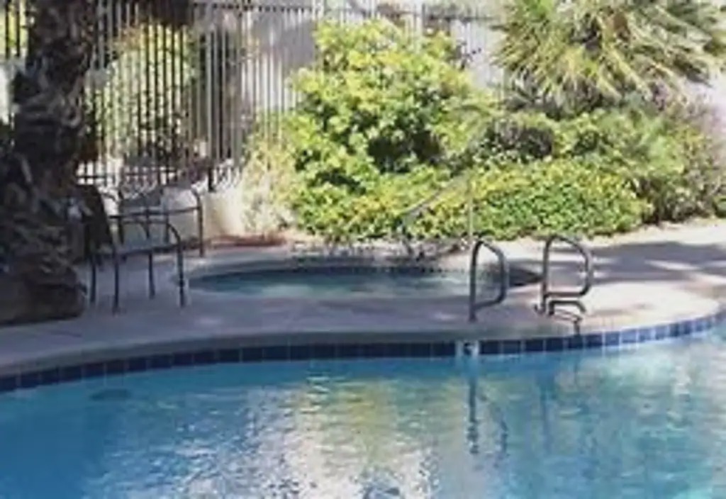 Spring Valley Condo | Whole Apt, Private Entrance, Great area w/Small Efficiancy Kitchennette.