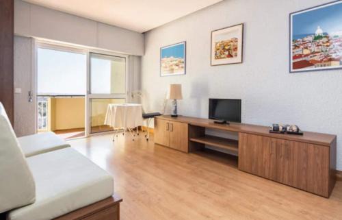 Cascais House | Wonderful Studio in Cascais with Sea View