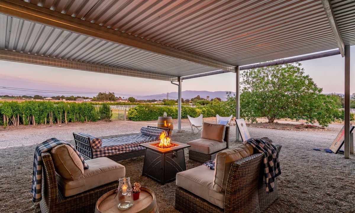 Santa Ynez Apartment | Yellow Barn Farm - Renovated Barn in the Santa Ynez Valley