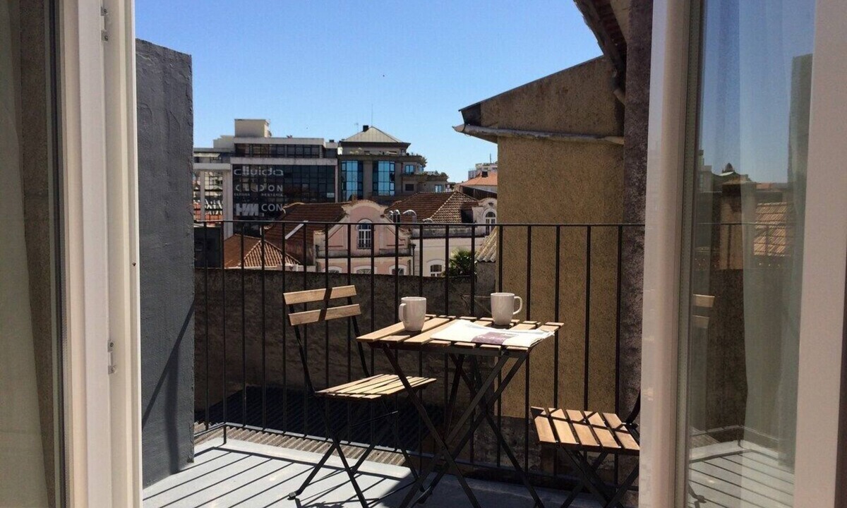 Vera Cruz House | Yellow House in the Historic Center