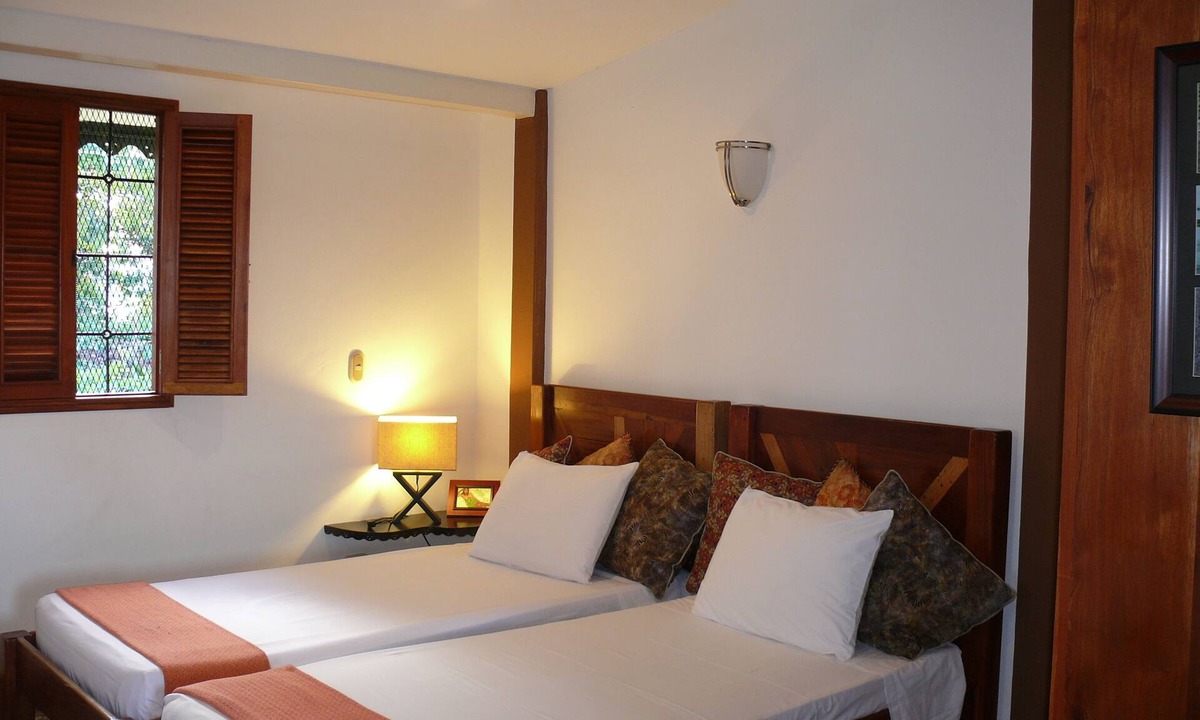 Granada Hotel | Zopango Orchids Island