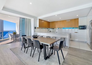 5-Star Panoramic Oceanview Sub-Penthouse