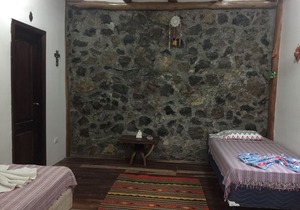 Beautiful Jungle Casa , walking distance to beach & town