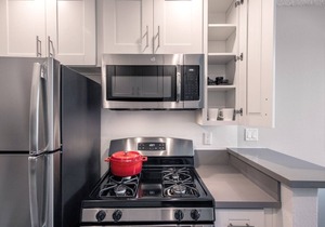 Bright Westwood 1BR w/Gym, walk to Westwood Village, by Blueground