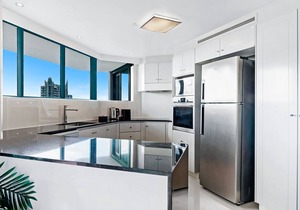 Crown Towers Luxury 3 Bedroom Apartment