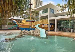 Crown Towers Luxury 3 Bedroom Apartment - CoastHM