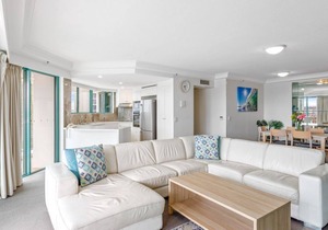 Crown Towers Superior 3 Bedroom Apartment - CoastHM