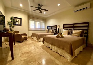 Crystal Sands, Luxury Living on the white Sands of Playa Langosta
