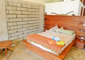 Luxury Studio Suite - Walk to Beach & Town - Exceptional Communication & Service