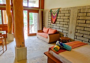 Luxury Studio Suite - Walk to Beach & Town - Exceptional Communication & Service