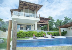 Luxury Villa *Guacalito de la Isla *With Staff *Pool *Terrace *Day Pass Included