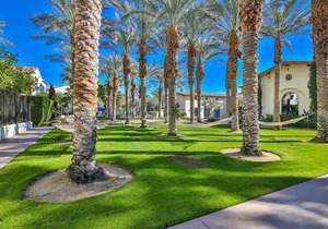 Near Pool! Premiere Villa at Clubhouse Overlooking Hammock Garden, Pet Friendly - Upstairs (L48-2)