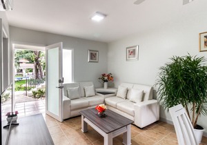 Nice apartment w/ a shared pool & pool spa in Playa del Coco