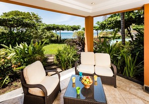 Oceanfront Luxury in Playa Langosta Near Tamarindo