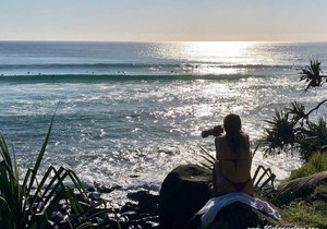 Opposite Burleigh Beach (Swell Resort) - Fantastic Family accomodation sleeps 8