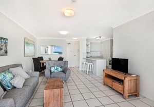The apartment in the heart of Burleigh, in Burleigh. Level3!