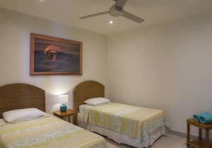 Villas Iguana A-6: Beachfront Condo