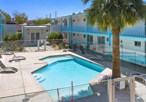 Walkable DTPH Studio w/Pool and Parking in Phoenix