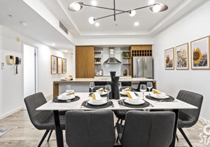 Wings Penthouses - QStay