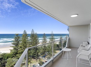 Esplanade | Burleigh Heads