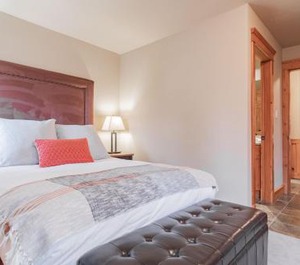 Peak Lodge Whistler 