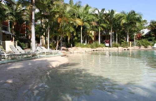 Mermaid Beach Apartment | 110 m² Serviced apartment ∙ 2 bedrooms ∙ 10 guests