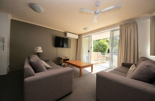 Mermaid Beach Apartment | 120 m² Apartment ∙ 2 bedrooms ∙ 4 guests