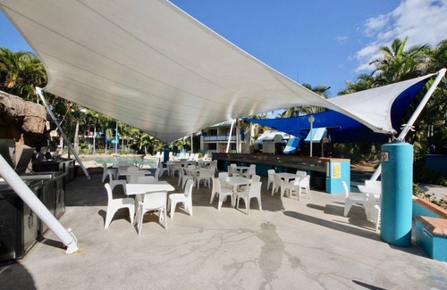 Mermaid Beach Apartment | 120 m² Apartment ∙ 2 bedrooms ∙ 4 guests