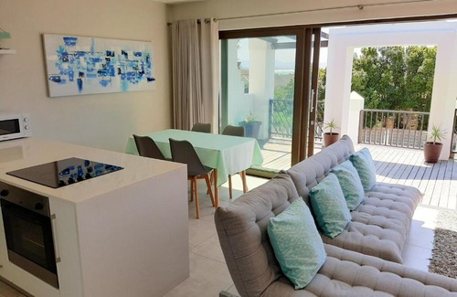 Wavecrest Apartment | 14 Bella Vista