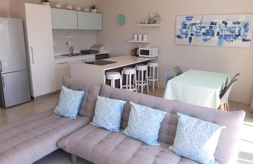 Wavecrest Apartment | 14 Bella Vista
