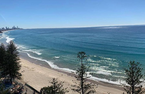 Burleigh Heads Apartment | 147 m² Apartment ∙ 3 bedrooms ∙ 6 guests