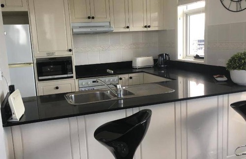Broadbeach Apartment | 150 m² Apartment ∙ 10 guests
