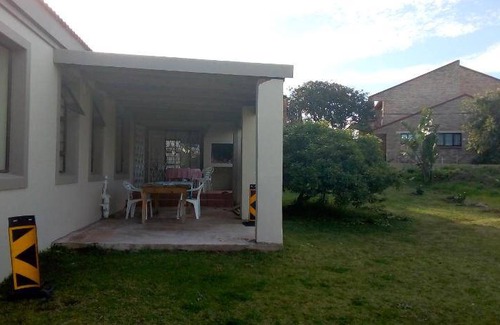 Aston Bay House | 165 m² House ∙ 3 bedrooms ∙ 6 guests