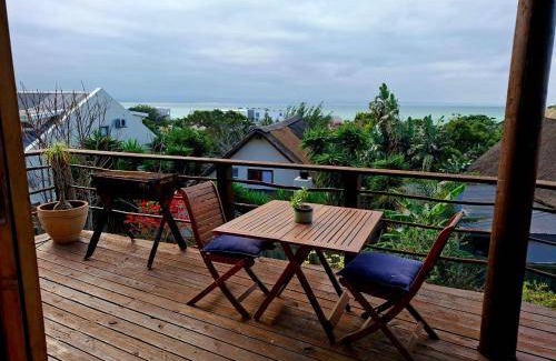 Wavecrest Apartment | 220 m² Apartment ∙ 2 guests