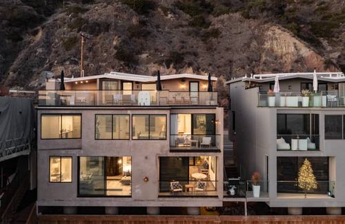 Eastern Malibu House | 232 m² House ∙ 3 bedrooms ∙ 8 guests