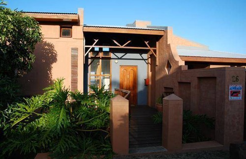 Wavecrest House | 250 m² House ∙ 3 bedrooms ∙ 7 guests