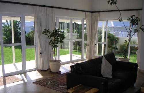 Marina Martinique House | 350 m² House ∙ 4 bedrooms ∙ 10 guests