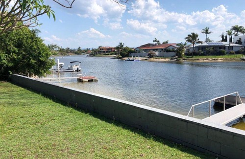 Mermaid Waters House | 5 Bedroom Luxury Waterfront Home