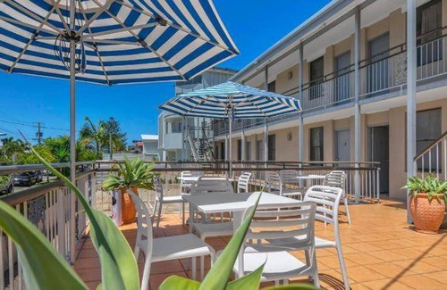 Mermaid Beach Hotel | 52 m² Motel ∙ 5 guests