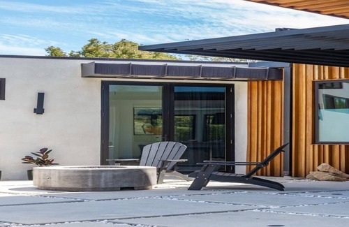 Central Malibu House | 6-Bedroom Luxury Oasis with Private Pool in Malibu