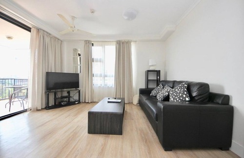 Broadbeach Apartment | 65 m² Apartment ∙ 1 bedroom ∙ 2 guests
