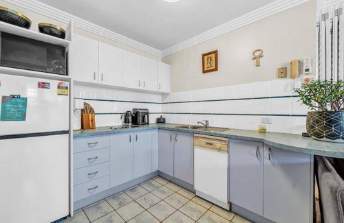 Broadbeach Apartment | 75 m² Apartment ∙ 3 guests