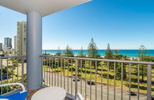 Broadbeach Apartment | 80 m² Serviced apartment ∙ 2 bedrooms ∙ 127 guests