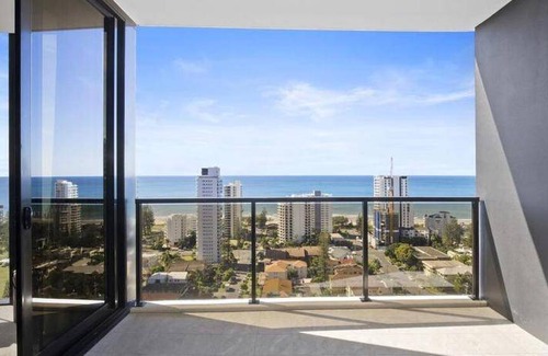Broadbeach Apartment | Apartment ∙ 2 bedrooms ∙ 4 guests