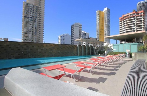 Broadbeach Apartment | Aria 1302
