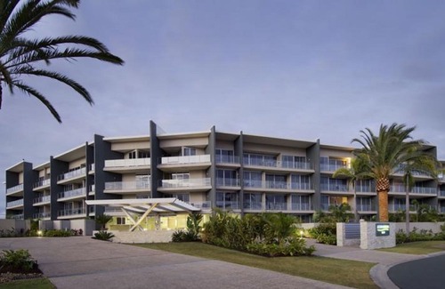 Gold Coast Hotel | Azzura Greens Resort