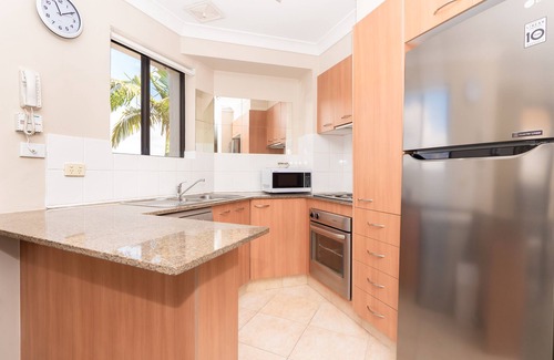 Burleigh Heads Apartment | Burleigh on the Beach Holiday Apartments