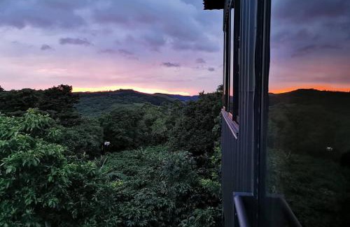 Sierra House | Calma Loft Monteverde Rainforest - Epic Views - Santa Elena
